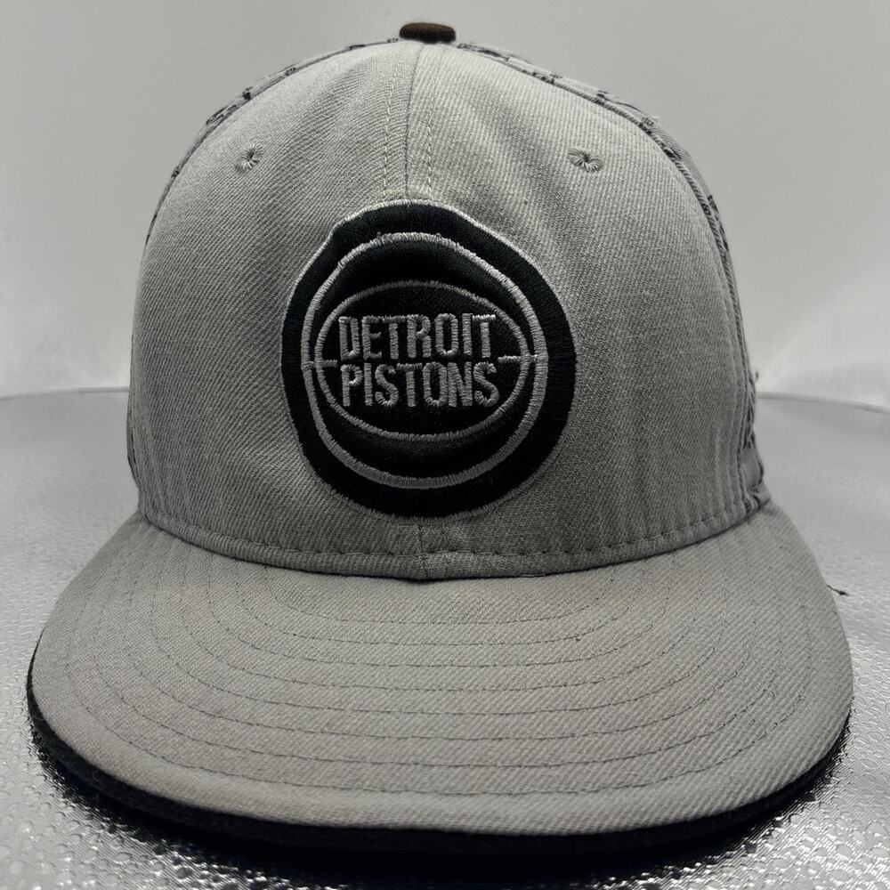 New Era Detroit Pistons Hardwood Classics Fitted Hat 7 5/8 Gray